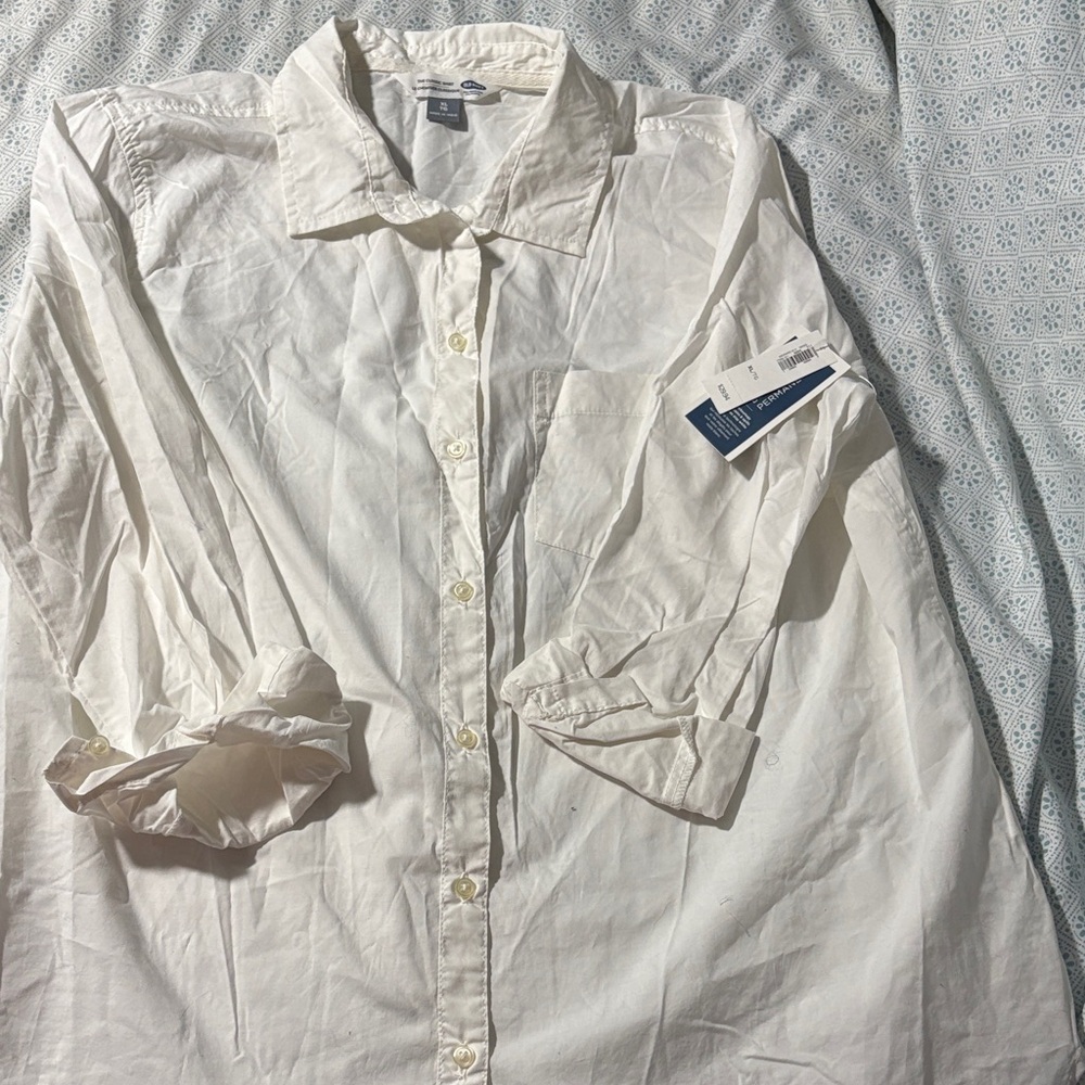 Old Navy Women's Classic White Button Down Shirt